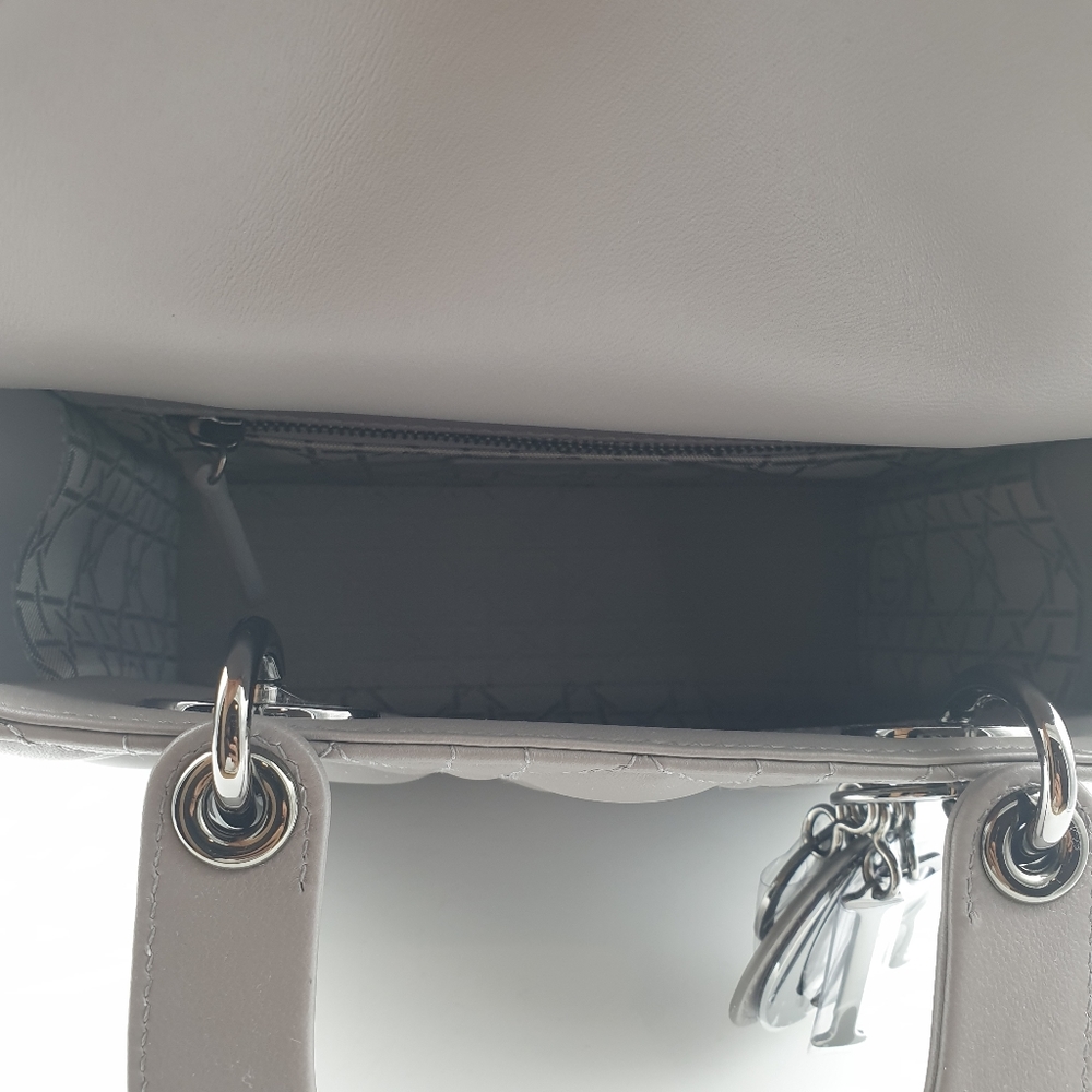 Dior Lady Dior matte leather - Picture 7 of 9